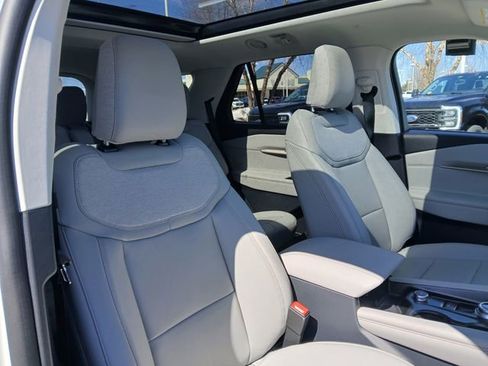 New 2026 Ford Explorer Active AWD/4WD image 36