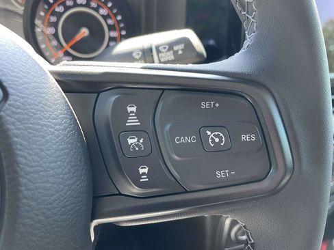 New 2025 Jeep Gladiator Sport image 14