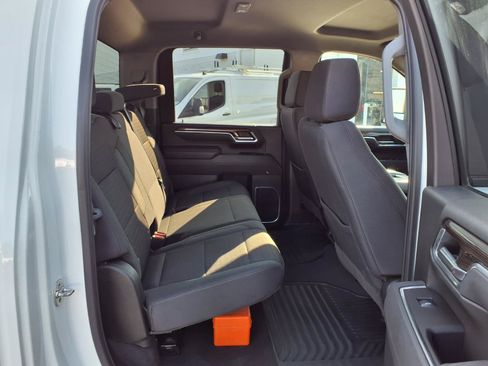 Used 2025 Chevrolet Silverado 2500 LT w/ Convenience Package AWD/4WD image 21