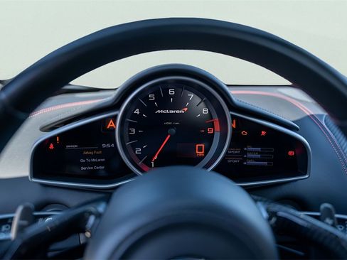 Used 2016 McLaren 650S Spider image 57