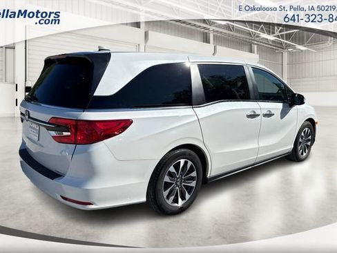 Used 2023 Honda Odyssey EX-L image 3