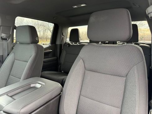 Used 2023 Chevrolet Silverado 1500 LT AWD/4WD image 15