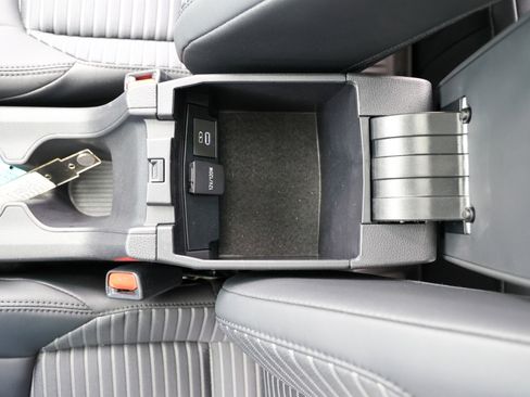 Used 2026 Toyota Corolla Cross XSE w/ Convenience Package image 27