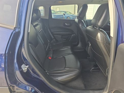 Used 2018 Jeep Compass Latitude w/ Safe & Security Group image 32