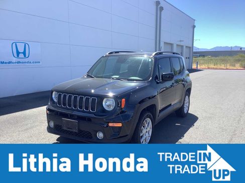 Used 2019 Jeep Renegade Latitude w/ Cold Weather Group AWD/4WD image 1