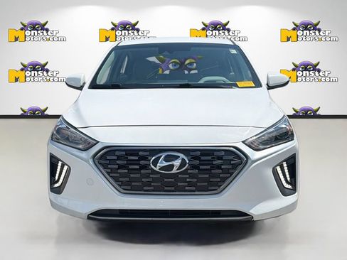 Used 2020 Hyundai Ioniq SE FWD image 2