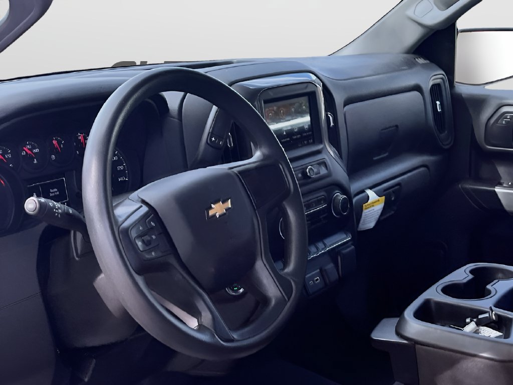 Used 2025 Chevrolet Silverado 1500 Custom AWD/4WD image 9