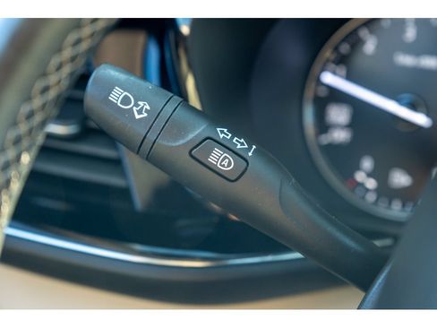Used 2023 Buick Envision Avenir FWD image 21
