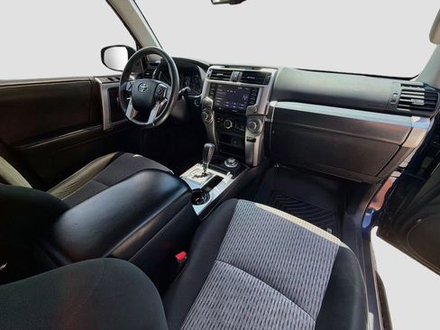 Used 2022 Toyota 4Runner SR5 AWD/4WD image 31