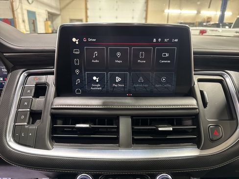 Used 2023 GMC Yukon SLT w/ SLT Luxury Package image 24