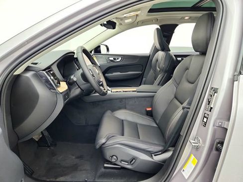 New 2026 Volvo XC60 B5 Ultra w/ Climate Package image 17