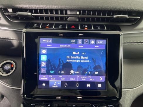 New 2025 Jeep Grand Cherokee L Laredo w/ Luxury Tech Group I image 22