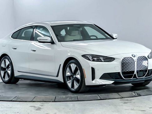 New 2025 BMW i4 xDrive40i w/ Premium Package image 9
