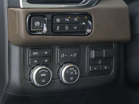 New 2026 GMC Yukon XL Denali Ultimate AWD/4WD image 22