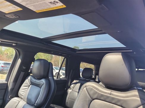 Certified 2023 Lincoln Navigator Reserve image 20