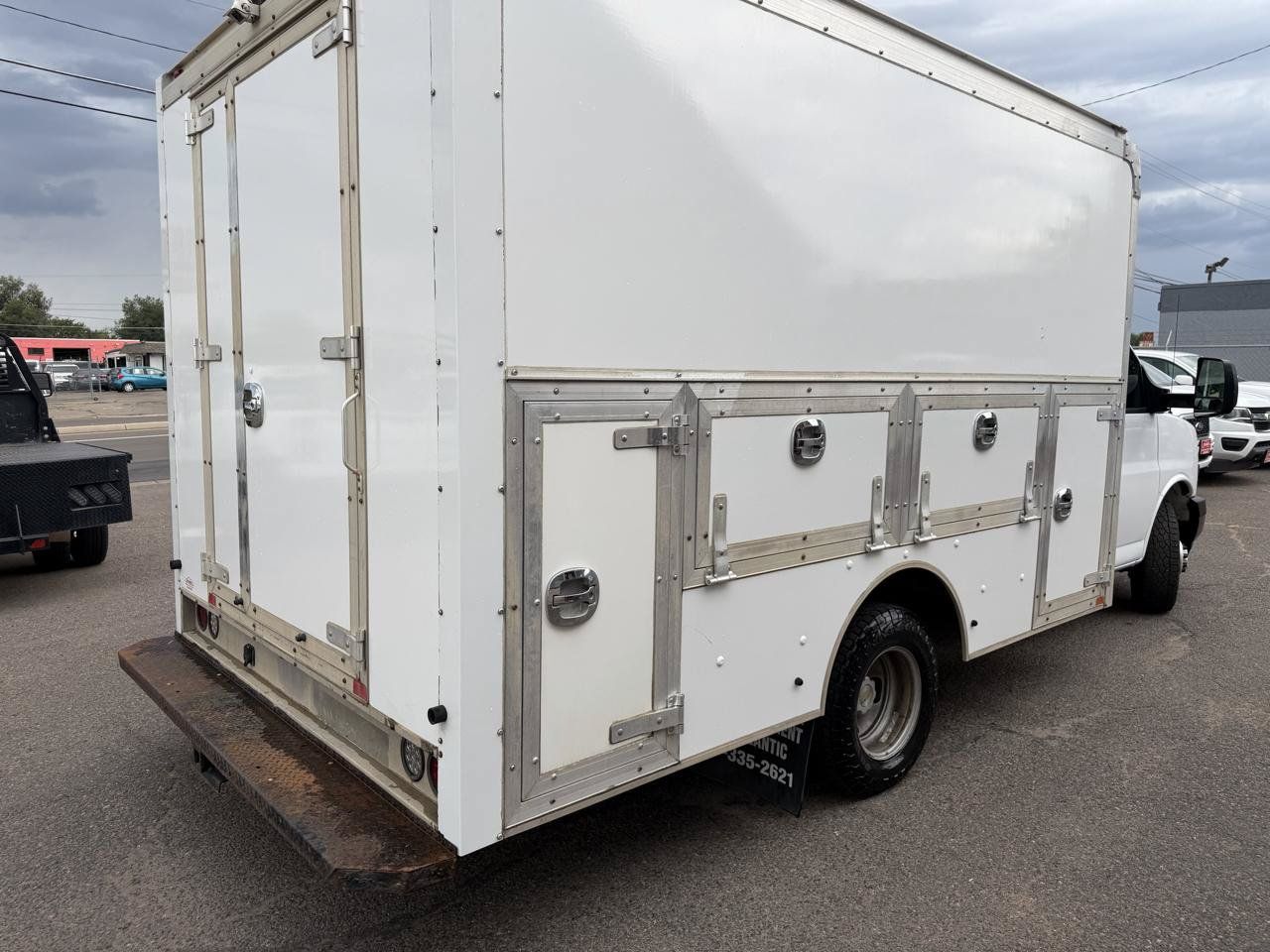 Used 2020 Chevrolet Express 3500 w/ Power Convenience Package RWD image 28