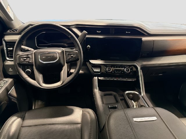 Used 2024 GMC Sierra 2500 Denali w/ Denali Reserve Package AWD/4WD image 22