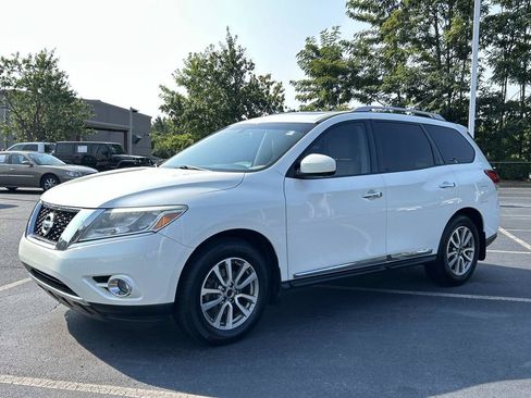 Used 2015 Nissan Pathfinder SL w/ SL Premium Package FWD image 3