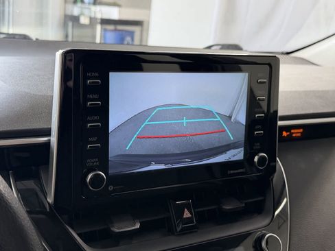 Used 2021 Toyota Corolla LE FWD image 20