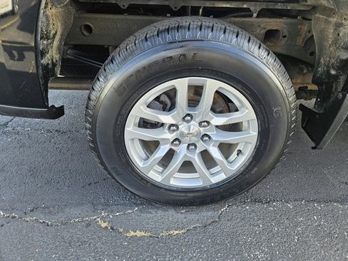 Used 2021 Chevrolet Silverado 1500 LT w/ Z71 Off-Road Package image 27