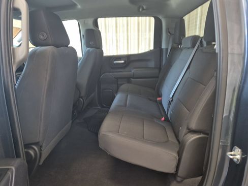 Used 2020 Chevrolet Silverado 1500 Custom w/ Custom Value Package AWD/4WD image 10