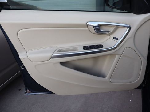 Used 2013 Volvo S60 T5 image 23