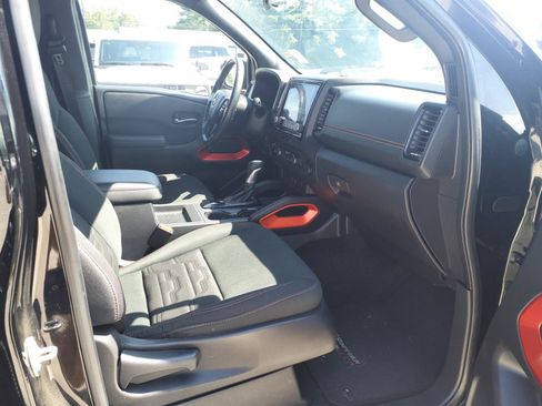 Used 2024 Nissan Frontier PRO-4X AWD/4WD image 7