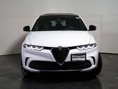 Used 2024 Alfa Romeo Tonale Ti w/ Active Assist Package AWD/4WD image 9