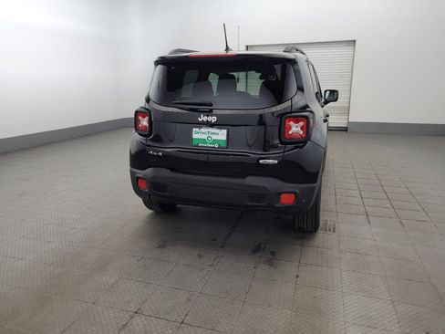 Used 2016 Jeep Renegade Latitude AWD/4WD image 7