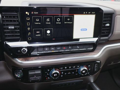 New 2026 GMC Sierra 2500 SLT w/ SLT Premium Package image 17