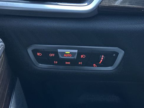 Used 2020 BMW X5 xDrive40i w/ Premium Package image 32