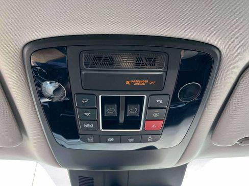 Certified 2026 Kia Carnival SX Prestige FWD image 24