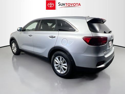 Used 2019 Kia Sorento LX FWD image 6