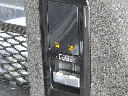 Used 2024 Land Rover Range Rover Sport Dynamic SE image 29