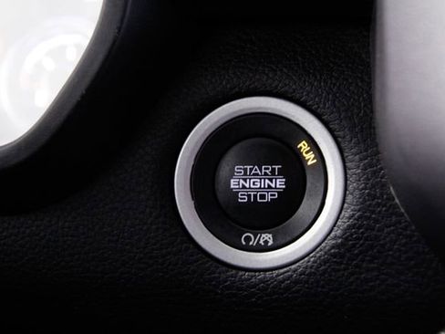 Used 2025 RAM 1500 Laramie image 29