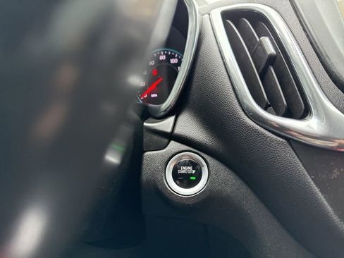 Used 2019 Chevrolet Equinox LT image 28