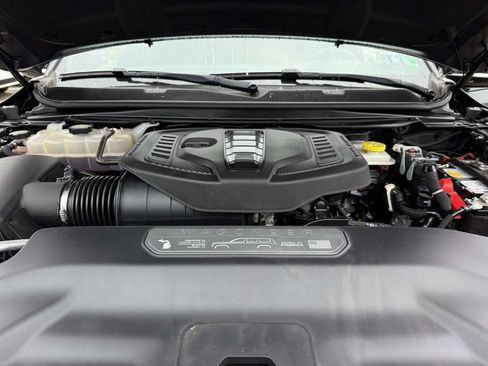 Used 2023 Jeep Wagoneer 4WD image 12