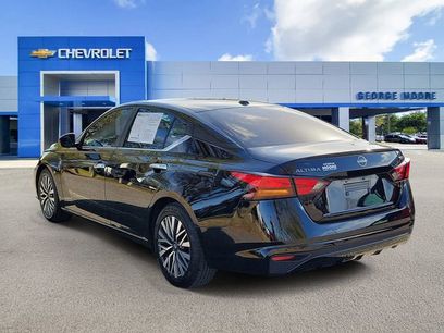 Used 2024 Nissan Altima 2.5 SV