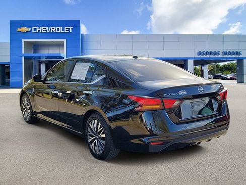 Used 2024 Nissan Altima 2.5 SV image 3