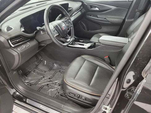 Certified 2024 Buick Envista Avenir image 9