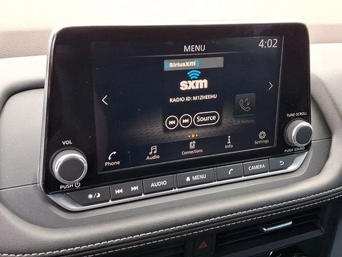 Used 2023 Nissan Rogue S AWD/4WD image 18