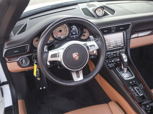 Certified 2015 Porsche 911 Turbo image 19