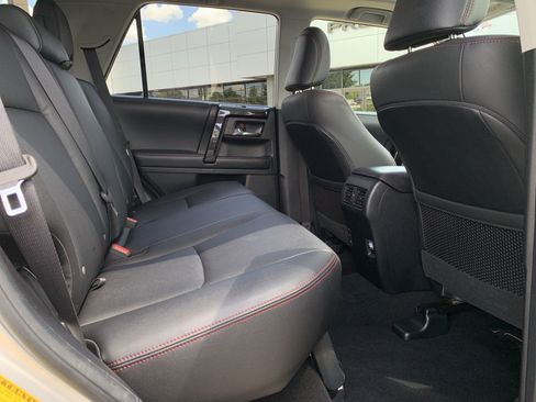 Used 2019 Toyota 4Runner TRD Off-Road Premium AWD/4WD image 33