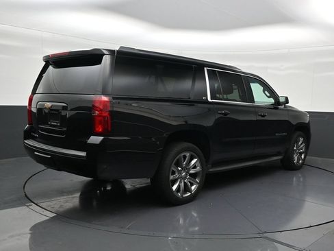 Used 2019 Chevrolet Suburban LT AWD/4WD image 5