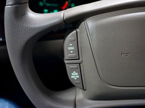 Used 1997 Buick Riviera Supercharged Coupe image 20