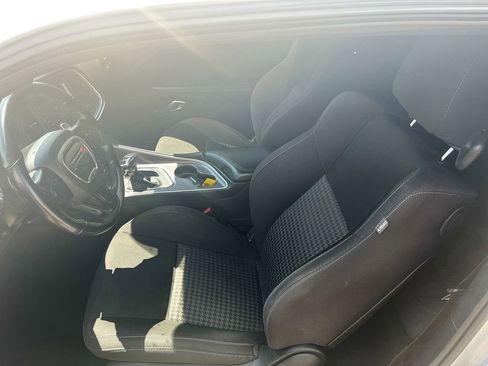 Used 2022 Dodge Challenger GT RWD image 21