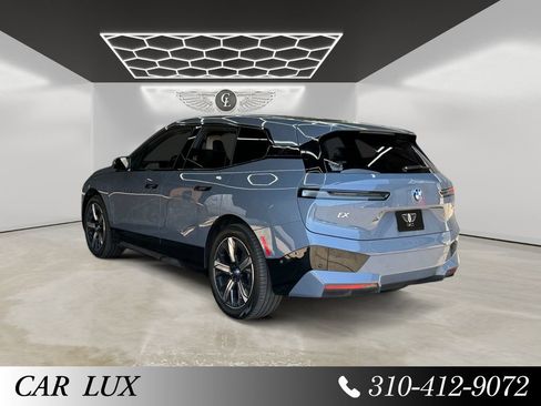 Used 2023 BMW iX xDrive50 w/ Sport Package AWD/4WD image 3