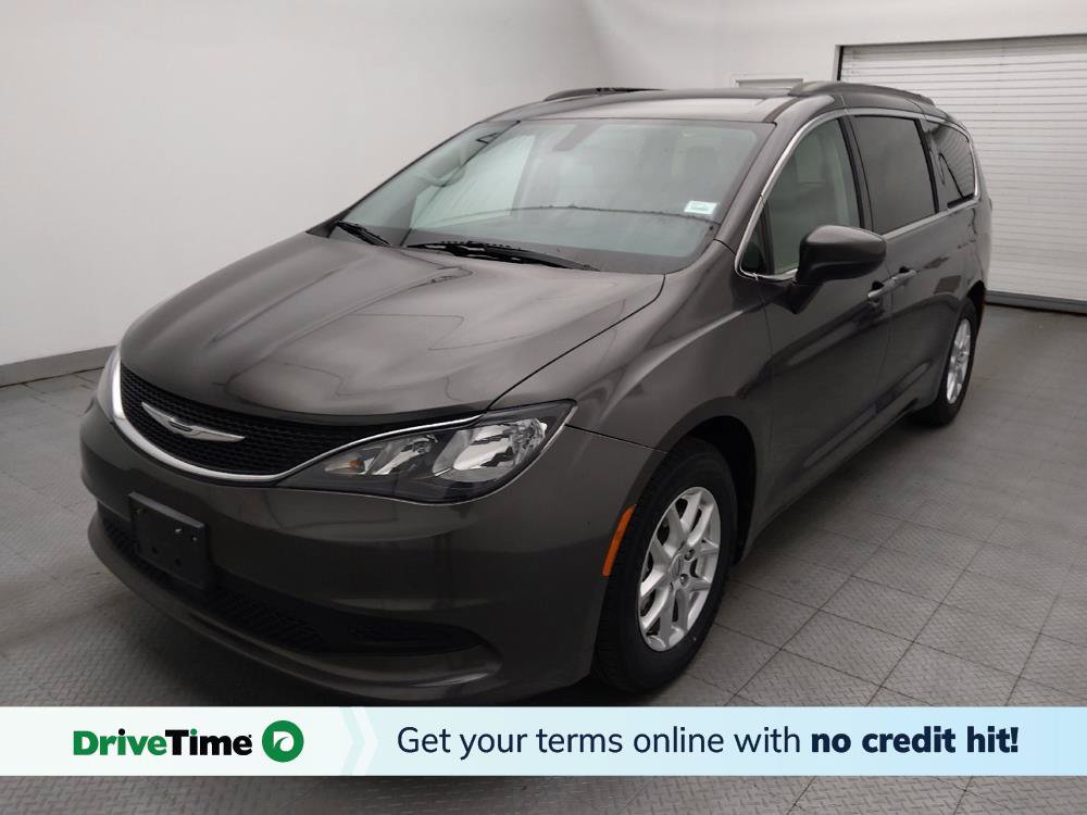 Used 2021 Chrysler Voyager Lxi FWD image 1
