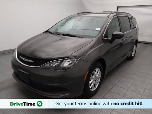 Used 2021 Chrysler Voyager Lxi FWD image 1