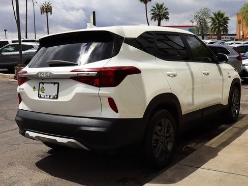 Used 2023 Kia Seltos LX AWD/4WD image 13